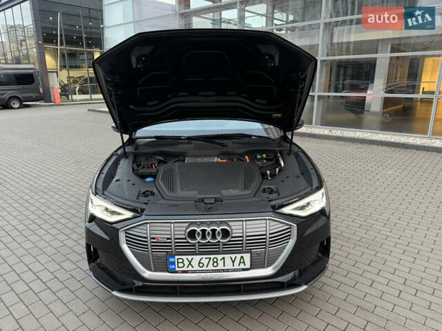 Чорний Ауді E-Tron, об'ємом двигуна 0 л та пробігом 35 тис. км за 37900 $, фото 60 на Automoto.ua