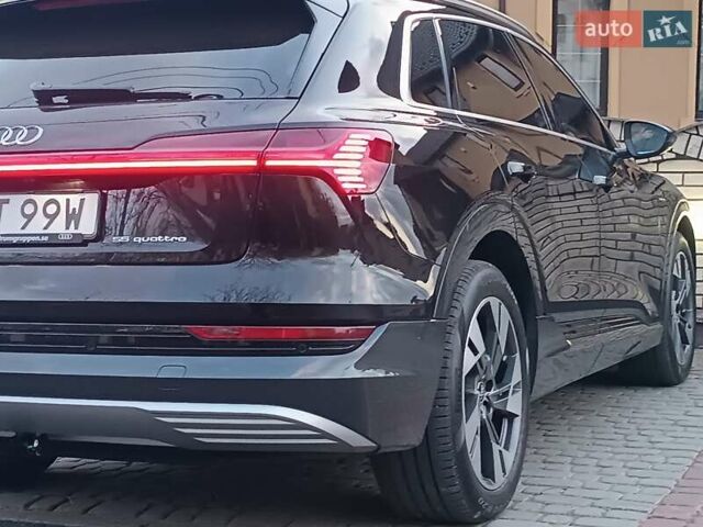Черный Ауди E-Tron, объемом двигателя 0 л и пробегом 120 тыс. км за 35950 $, фото 26 на Automoto.ua