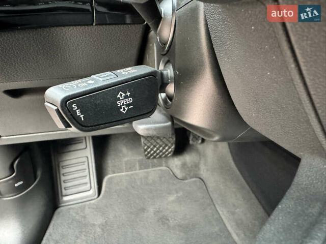 Черный Ауди E-Tron, объемом двигателя 0 л и пробегом 22 тыс. км за 37700 $, фото 46 на Automoto.ua