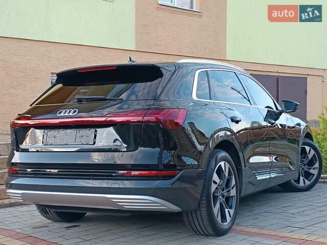 Черный Ауди E-Tron, объемом двигателя 0 л и пробегом 120 тыс. км за 35750 $, фото 21 на Automoto.ua