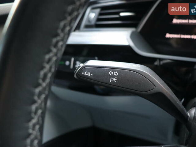 Черный Ауди E-Tron, объемом двигателя 0 л и пробегом 50 тыс. км за 39900 $, фото 27 на Automoto.ua