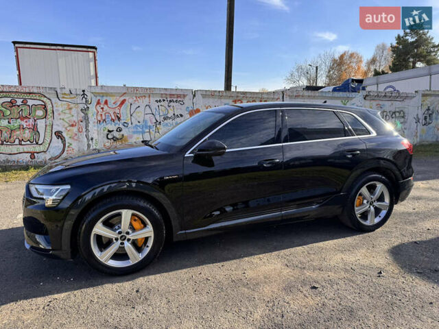 Чорний Ауді E-Tron, об'ємом двигуна 0 л та пробігом 70 тис. км за 36900 $, фото 17 на Automoto.ua