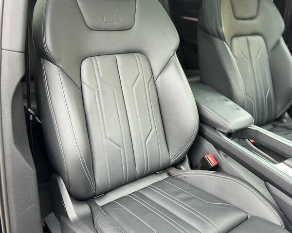 Чорний Ауді E-Tron, об'ємом двигуна 0 л та пробігом 34 тис. км за 39500 $, фото 67 на Automoto.ua