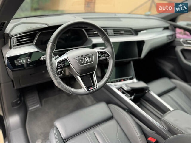 Чорний Ауді E-Tron, об'ємом двигуна 0 л та пробігом 34 тис. км за 39500 $, фото 47 на Automoto.ua
