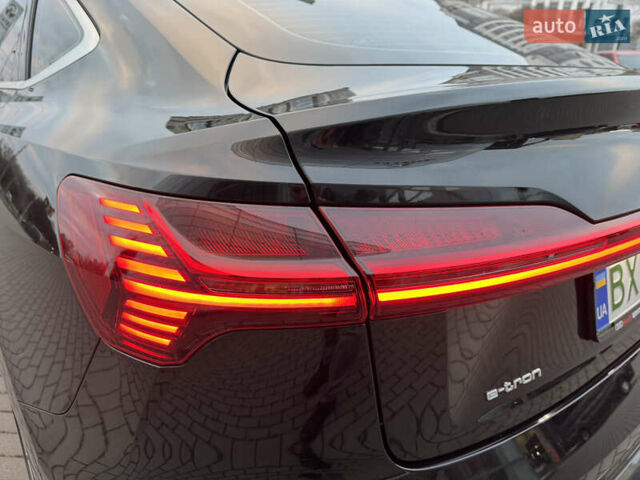 Чорний Ауді E-Tron, об'ємом двигуна 0 л та пробігом 35 тис. км за 37900 $, фото 54 на Automoto.ua
