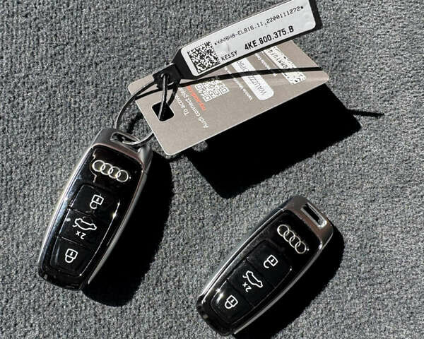 Черный Ауди E-Tron, объемом двигателя 0 л и пробегом 42 тыс. км за 38500 $, фото 2 на Automoto.ua