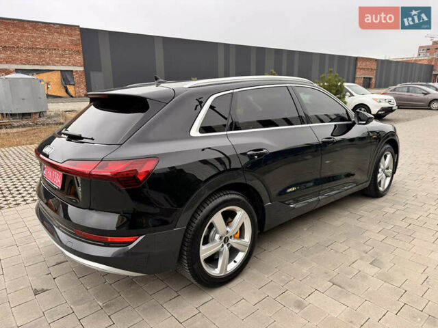 Чорний Ауді E-Tron, об'ємом двигуна 0 л та пробігом 35 тис. км за 37300 $, фото 6 на Automoto.ua