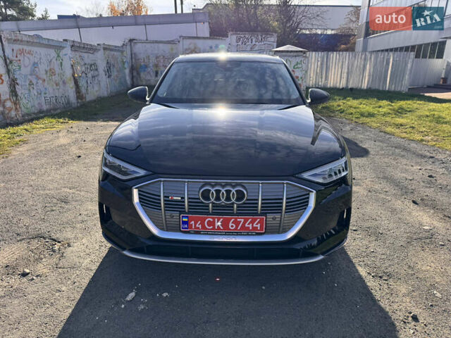 Чорний Ауді E-Tron, об'ємом двигуна 0 л та пробігом 70 тис. км за 36900 $, фото 8 на Automoto.ua