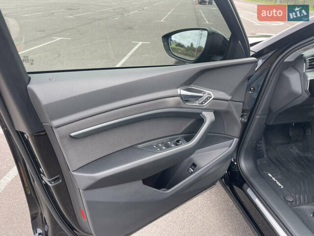 Чорний Ауді E-Tron, об'ємом двигуна 0 л та пробігом 21 тис. км за 34950 $, фото 38 на Automoto.ua