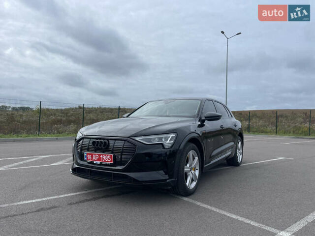 Чорний Ауді E-Tron, об'ємом двигуна 0 л та пробігом 21 тис. км за 34950 $, фото 19 на Automoto.ua