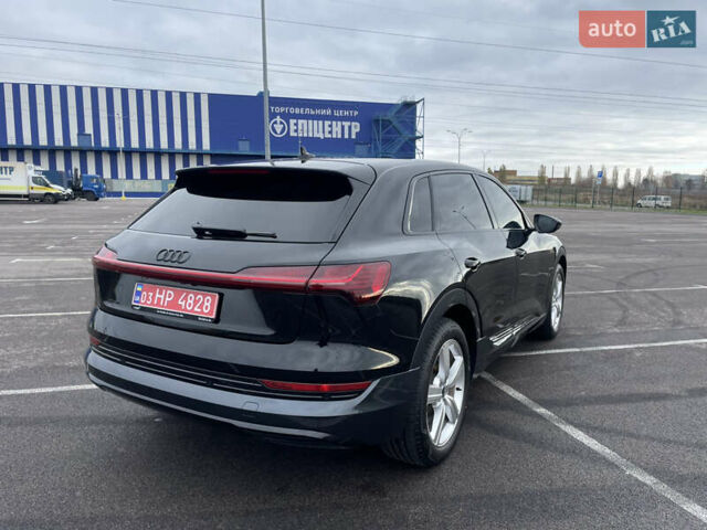 Чорний Ауді E-Tron, об'ємом двигуна 0 л та пробігом 22 тис. км за 33999 $, фото 4 на Automoto.ua