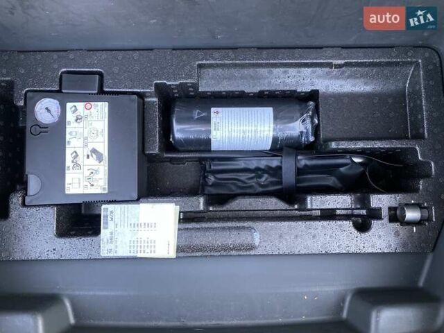 Черный Ауди E-Tron, объемом двигателя 0 л и пробегом 63 тыс. км за 49500 $, фото 49 на Automoto.ua