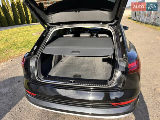Чорний Ауді E-Tron, об'ємом двигуна 0 л та пробігом 70 тис. км за 36900 $, фото 34 на Automoto.ua