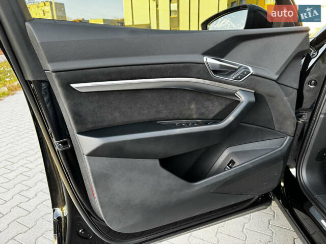 Черный Ауди E-Tron, объемом двигателя 0 л и пробегом 38 тыс. км за 37300 $, фото 23 на Automoto.ua