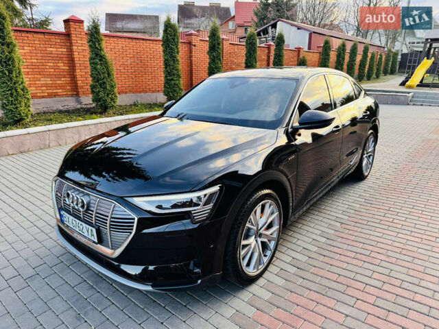 Чорний Ауді E-Tron, об'ємом двигуна 0 л та пробігом 27 тис. км за 38700 $, фото 3 на Automoto.ua