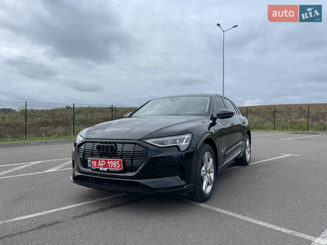Чорний Ауді E-Tron, об'ємом двигуна 0 л та пробігом 21 тис. км за 34950 $, фото 11 на Automoto.ua