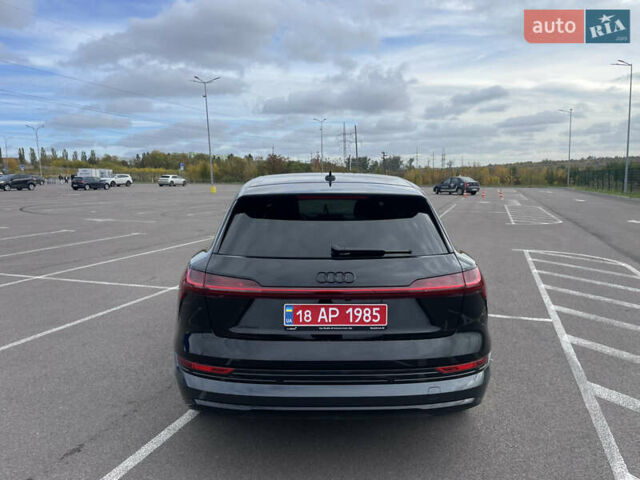 Чорний Ауді E-Tron, об'ємом двигуна 0 л та пробігом 21 тис. км за 34950 $, фото 16 на Automoto.ua