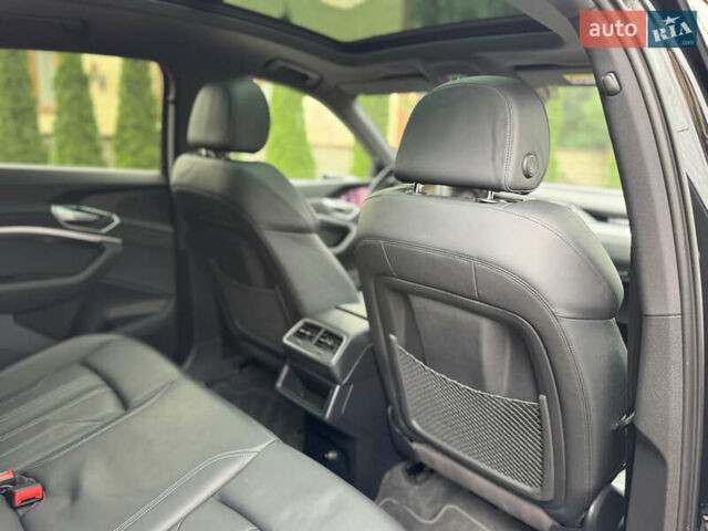 Чорний Ауді E-Tron, об'ємом двигуна 0 л та пробігом 34 тис. км за 39500 $, фото 72 на Automoto.ua