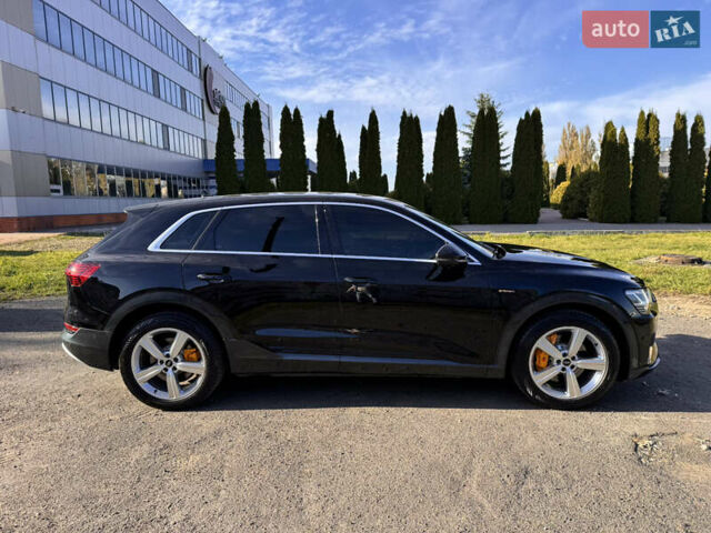 Чорний Ауді E-Tron, об'ємом двигуна 0 л та пробігом 70 тис. км за 36900 $, фото 11 на Automoto.ua