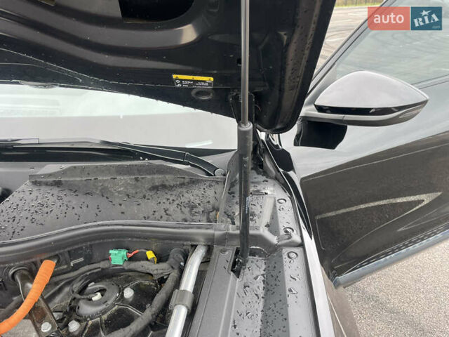 Чорний Ауді E-Tron, об'ємом двигуна 0 л та пробігом 22 тис. км за 33999 $, фото 36 на Automoto.ua