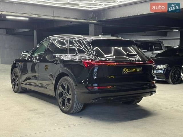 Черный Ауди E-Tron, объемом двигателя 0 л и пробегом 62 тыс. км за 36500 $, фото 3 на Automoto.ua