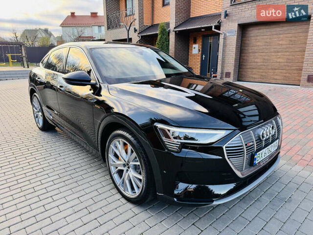 Чорний Ауді E-Tron, об'ємом двигуна 0 л та пробігом 27 тис. км за 38700 $, фото 5 на Automoto.ua
