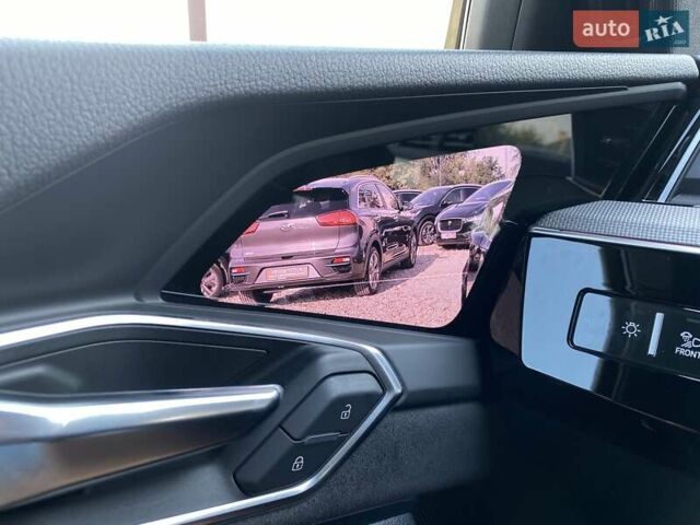 Черный Ауди E-Tron, объемом двигателя 0 л и пробегом 60 тыс. км за 48500 $, фото 102 на Automoto.ua