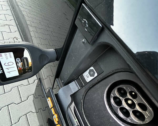 Черный Ауди E-Tron, объемом двигателя 0 л и пробегом 39 тыс. км за 36900 $, фото 48 на Automoto.ua