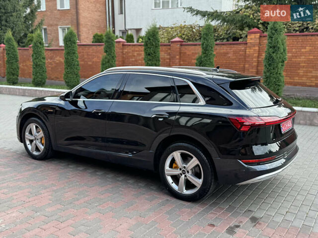 Черный Ауди E-Tron, объемом двигателя 0 л и пробегом 42 тыс. км за 38500 $, фото 8 на Automoto.ua