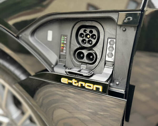 Чорний Ауді E-Tron, об'ємом двигуна 0 л та пробігом 34 тис. км за 39500 $, фото 90 на Automoto.ua