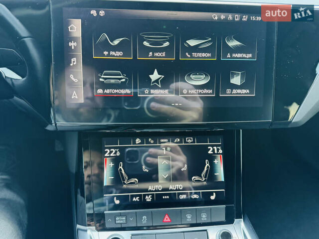 Чорний Ауді E-Tron, об'ємом двигуна 0 л та пробігом 27 тис. км за 38700 $, фото 39 на Automoto.ua