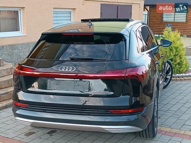 Черный Ауди E-Tron, объемом двигателя 0 л и пробегом 120 тыс. км за 35750 $, фото 23 на Automoto.ua