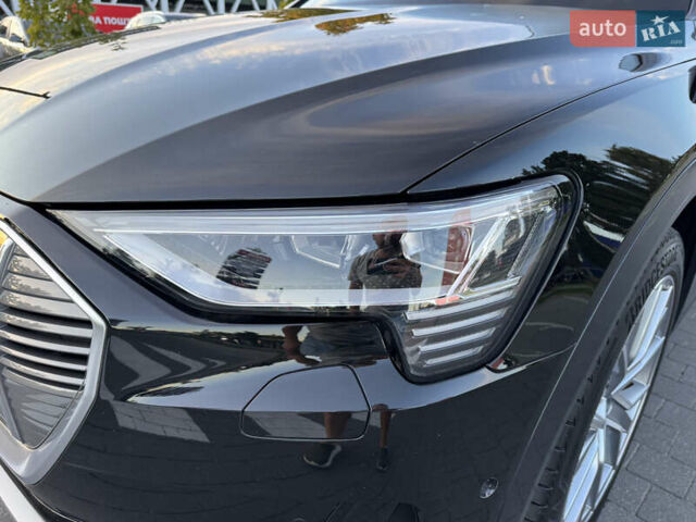 Чорний Ауді E-Tron, об'ємом двигуна 0 л та пробігом 35 тис. км за 38200 $, фото 52 на Automoto.ua