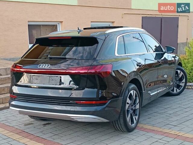 Черный Ауди E-Tron, объемом двигателя 0 л и пробегом 120 тыс. км за 35750 $, фото 22 на Automoto.ua