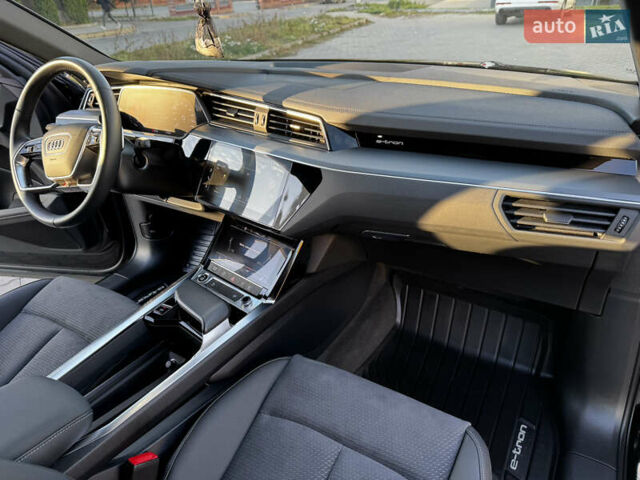 Черный Ауди E-Tron, объемом двигателя 0 л и пробегом 38 тыс. км за 37300 $, фото 31 на Automoto.ua