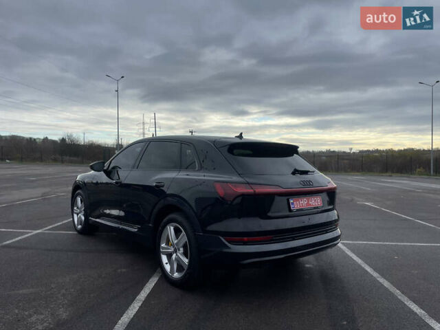 Чорний Ауді E-Tron, об'ємом двигуна 0 л та пробігом 22 тис. км за 33999 $, фото 16 на Automoto.ua