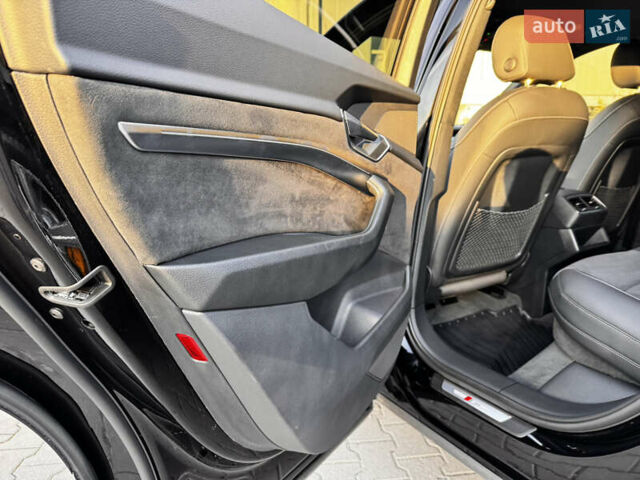 Черный Ауди E-Tron, объемом двигателя 0 л и пробегом 38 тыс. км за 37300 $, фото 27 на Automoto.ua