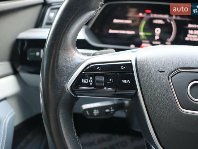 Черный Ауди E-Tron, объемом двигателя 0 л и пробегом 50 тыс. км за 39900 $, фото 24 на Automoto.ua