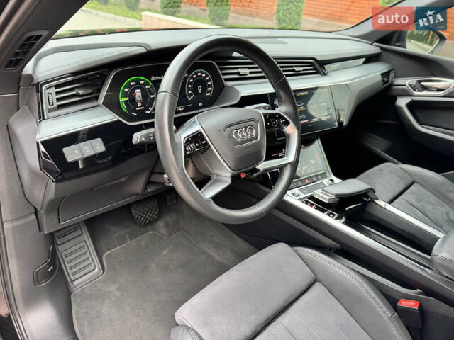 Черный Ауди E-Tron, объемом двигателя 0 л и пробегом 22 тыс. км за 37700 $, фото 20 на Automoto.ua