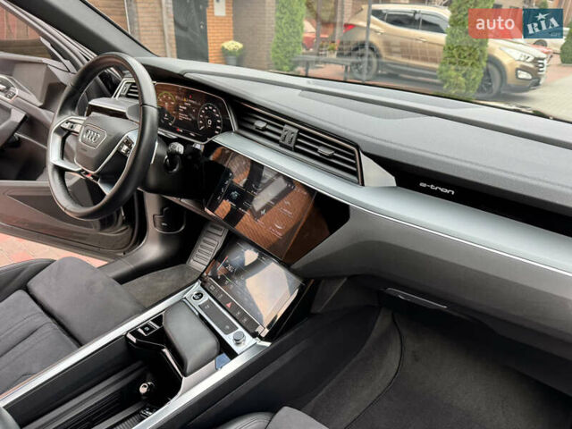 Черный Ауди E-Tron, объемом двигателя 0 л и пробегом 22 тыс. км за 37700 $, фото 30 на Automoto.ua