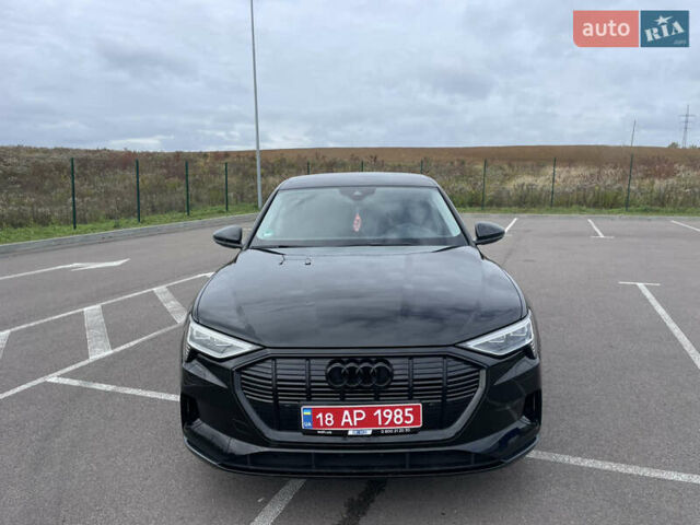 Чорний Ауді E-Tron, об'ємом двигуна 0 л та пробігом 21 тис. км за 34950 $, фото 4 на Automoto.ua
