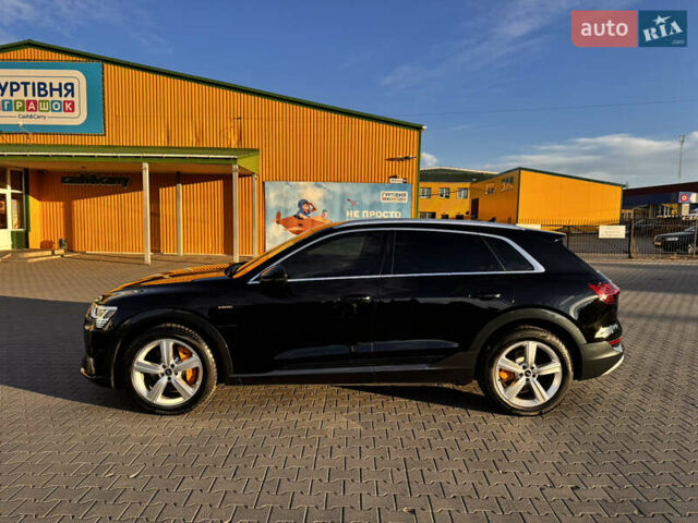Черный Ауди E-Tron, объемом двигателя 0 л и пробегом 38 тыс. км за 37300 $, фото 3 на Automoto.ua