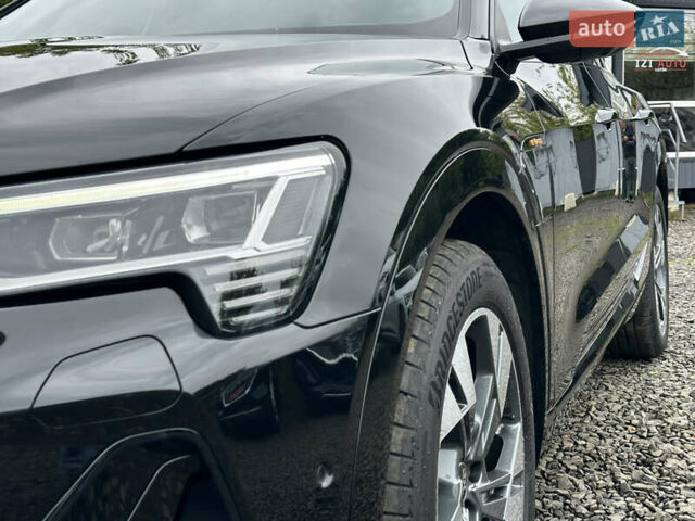 Чорний Ауді E-Tron, об'ємом двигуна 0 л та пробігом 32 тис. км за 44769 $, фото 11 на Automoto.ua