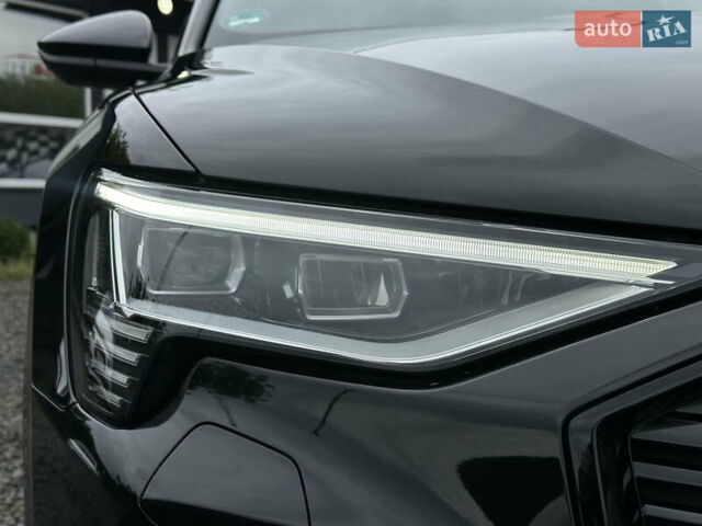 Чорний Ауді E-Tron, об'ємом двигуна 0 л та пробігом 32 тис. км за 44769 $, фото 19 на Automoto.ua