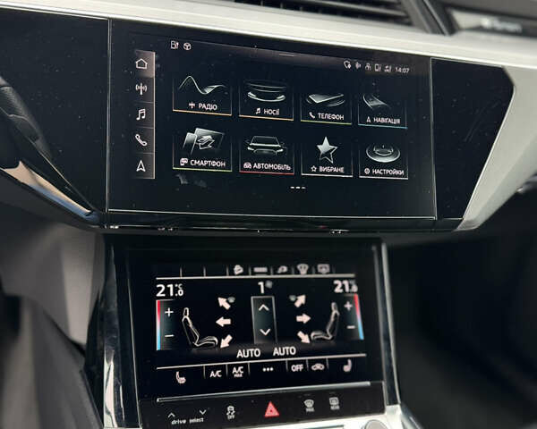 Чорний Ауді E-Tron, об'ємом двигуна 0 л та пробігом 34 тис. км за 39500 $, фото 53 на Automoto.ua