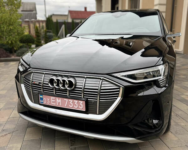 Чорний Ауді E-Tron, об'ємом двигуна 0 л та пробігом 34 тис. км за 39500 $, фото 3 на Automoto.ua