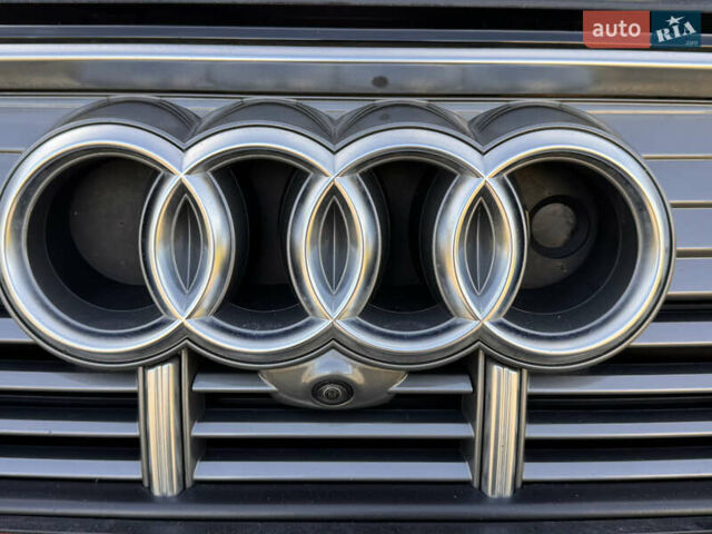 Чорний Ауді E-Tron, об'ємом двигуна 0 л та пробігом 70 тис. км за 36900 $, фото 52 на Automoto.ua