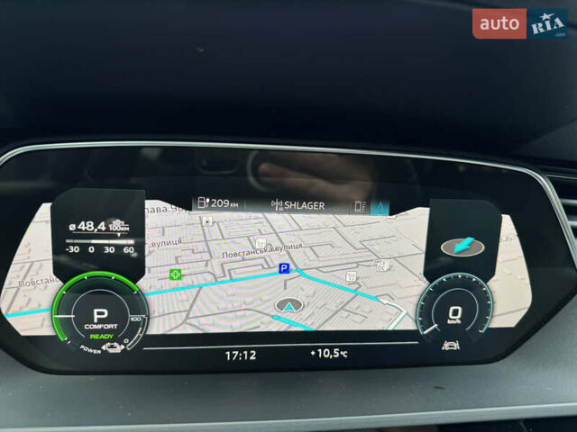 Черный Ауди E-Tron, объемом двигателя 0 л и пробегом 22 тыс. км за 37700 $, фото 60 на Automoto.ua