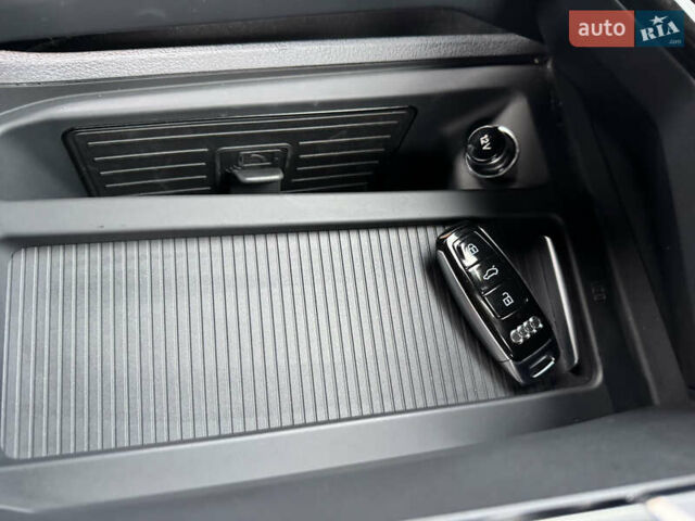 Черный Ауди E-Tron, объемом двигателя 0 л и пробегом 22 тыс. км за 37700 $, фото 29 на Automoto.ua