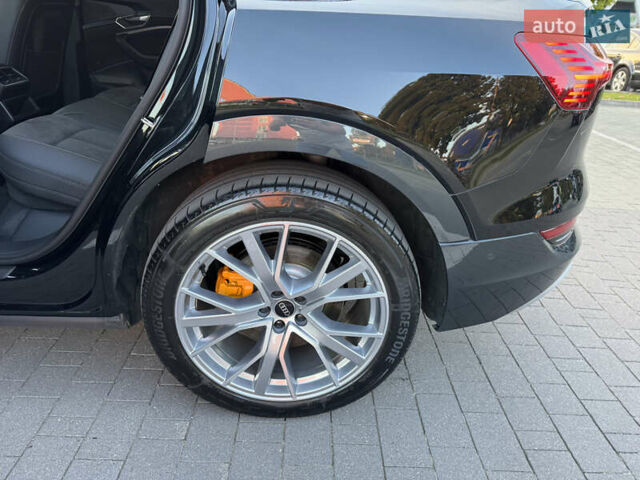 Чорний Ауді E-Tron, об'ємом двигуна 0 л та пробігом 35 тис. км за 38200 $, фото 22 на Automoto.ua
